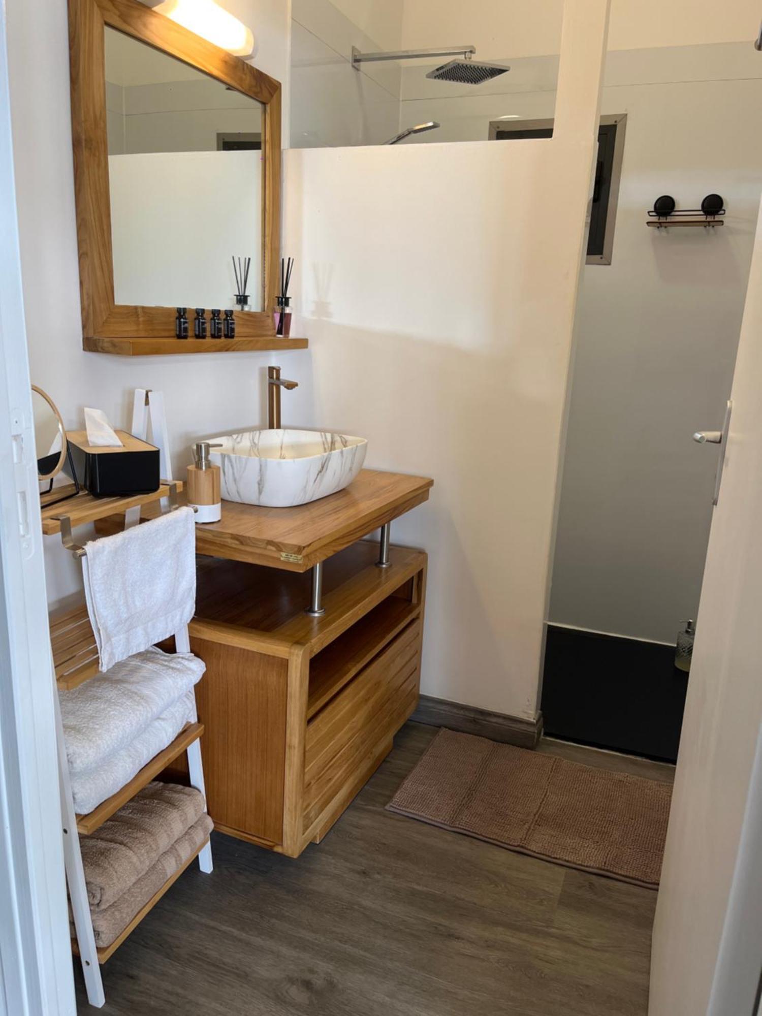 Aterla - Appartement De Charme Et Spa La Possession Ngoại thất bức ảnh